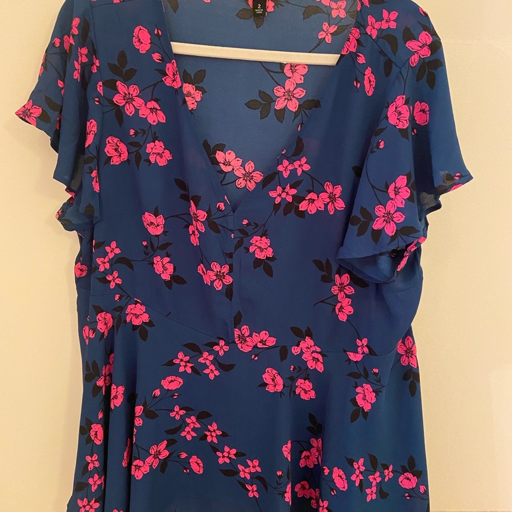 PLUS Torrid floral blouse
